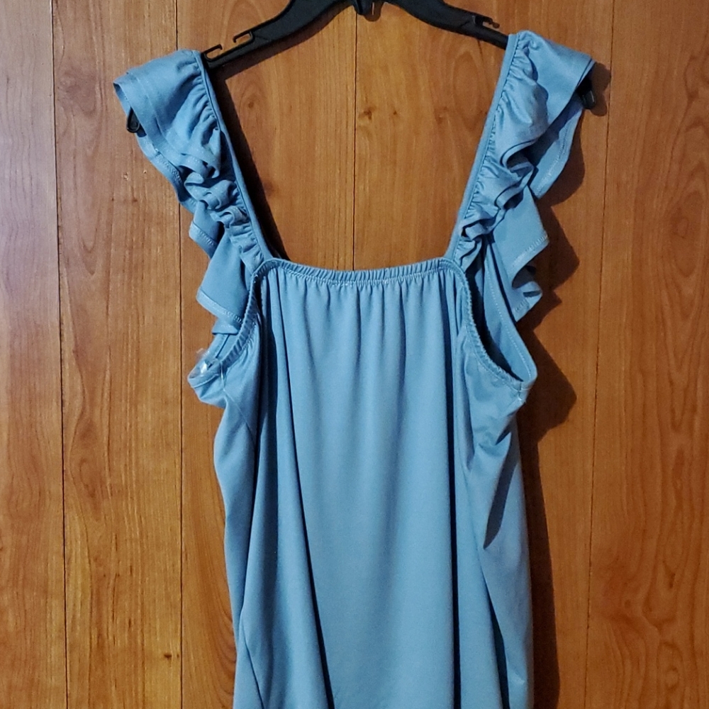 🖤Entro🖤Isabella Ruffle tank🖤 - Picture 4 of 4